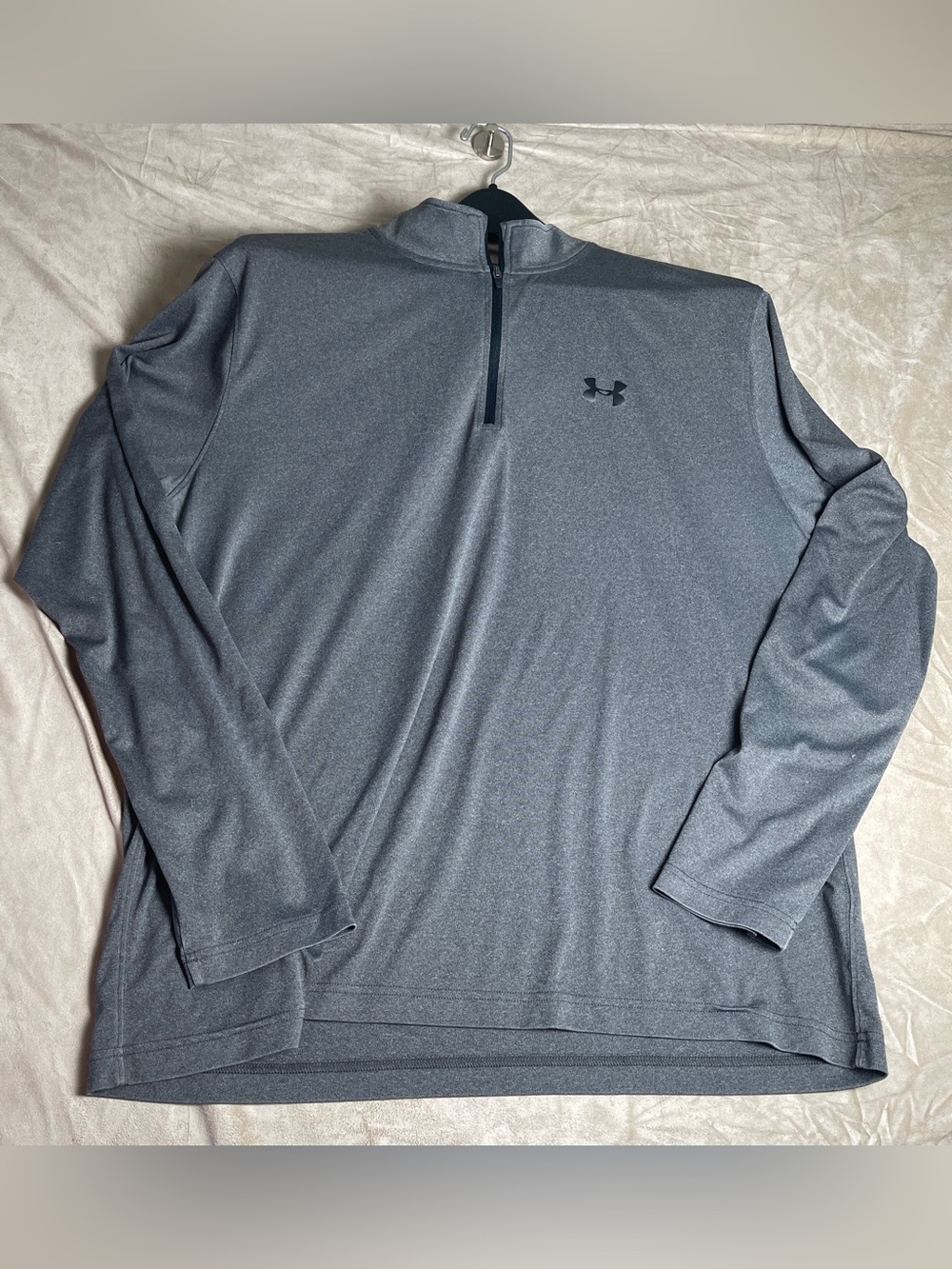 Under Armour Mens Gray activewear pullover size 2xl